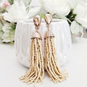 💖 NWT Boho Beaded Dangle Gold tone tassel long Ivory party event earrings NEW